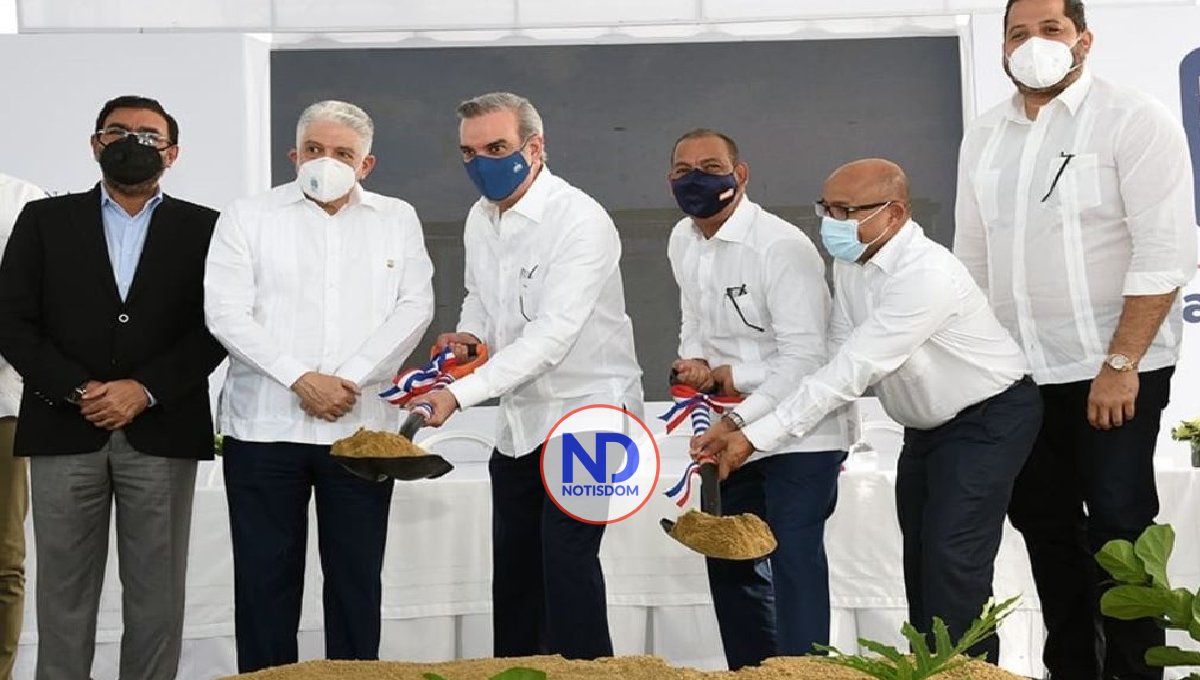 Gobierno comienza construcción edificio 530 parqueos en La Feria 2 Gobierno comienza construcción edificio 530 parqueos en La Feria