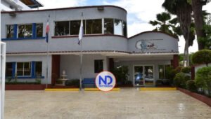 ADP llama al magisterio nacional a aplicarse tercera dosis de Vacuna