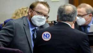 Cadena perpetua para tres hombres blancos por matar a un joven negro