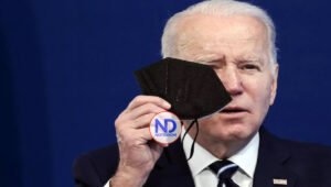 Biden anuncia la compra masiva de test y mascarillas gratis