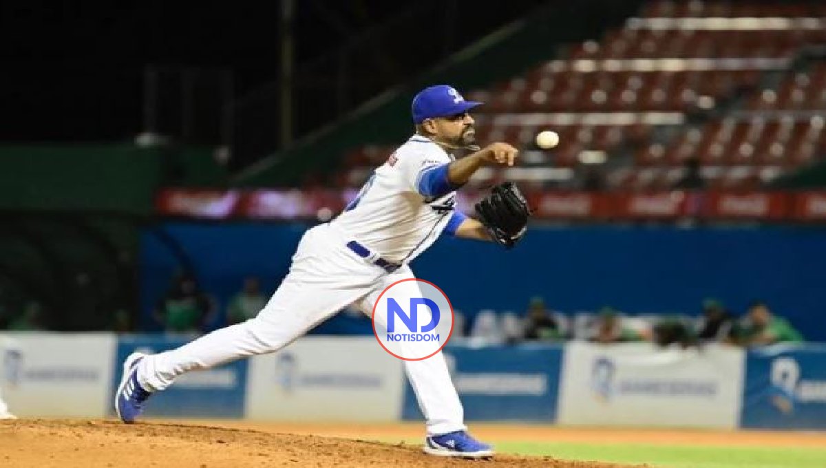 César Valdez lanza en grande para el Licey