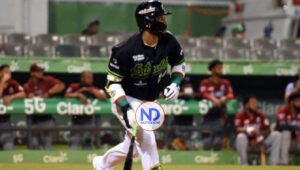 Estrellas acaban con Gigantes al blanquearlo 8-0; Canó consigue jonrón