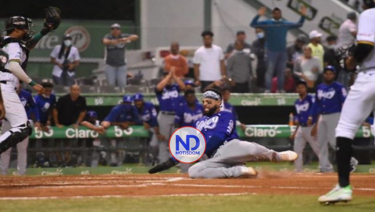 Gigantes y Licey dominan la serie semifinal beisbol profesional RD