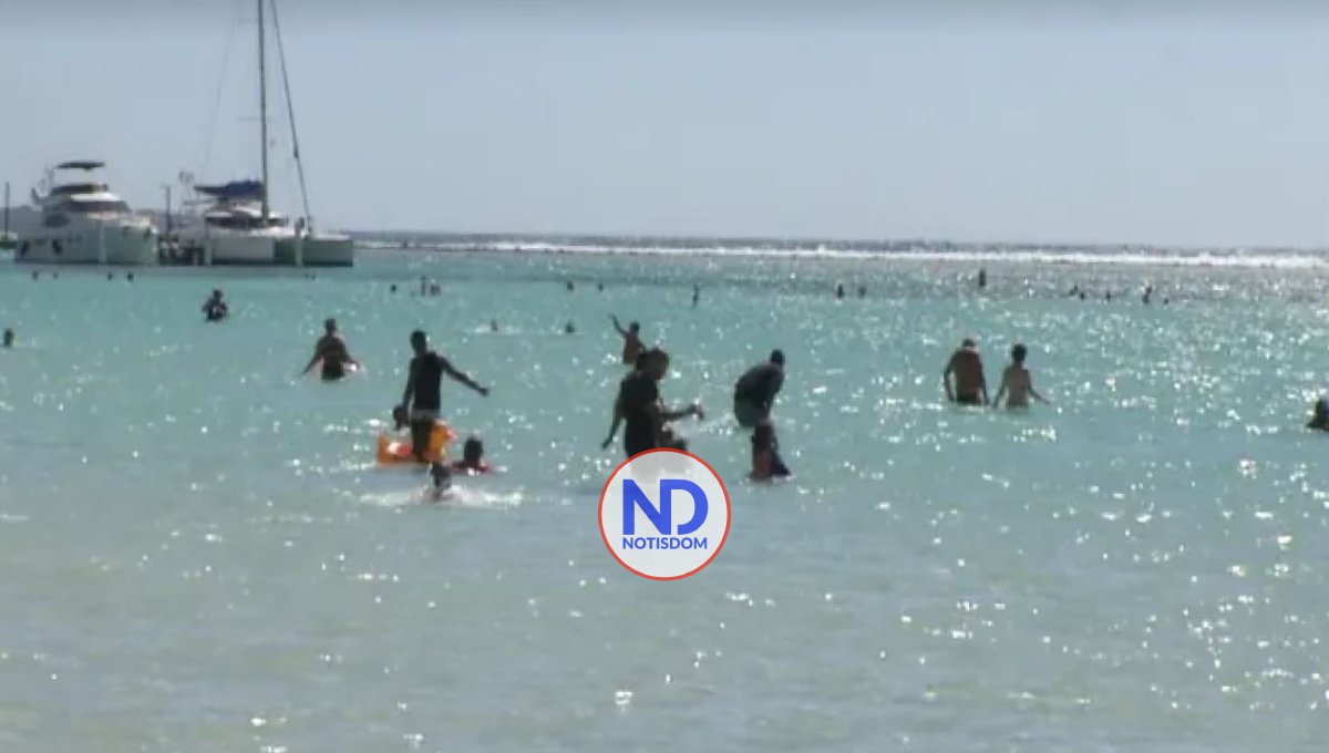 Ciudadanos aprovechan largo feriado para visitar playas, ríos y balnearios