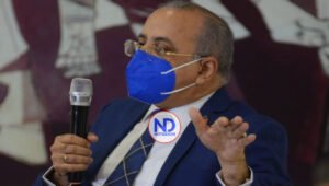 Plutarco Arias se planta en la acera de enfrente en clases presenciales