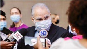 Ministro ve positiva baja precios petróleo para mitigar alzas en RD