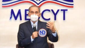 MESCYT llama a universidades a la presencialidad