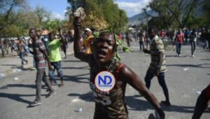 Manifestantes protestan en varias zonas de Puerto Príncipe