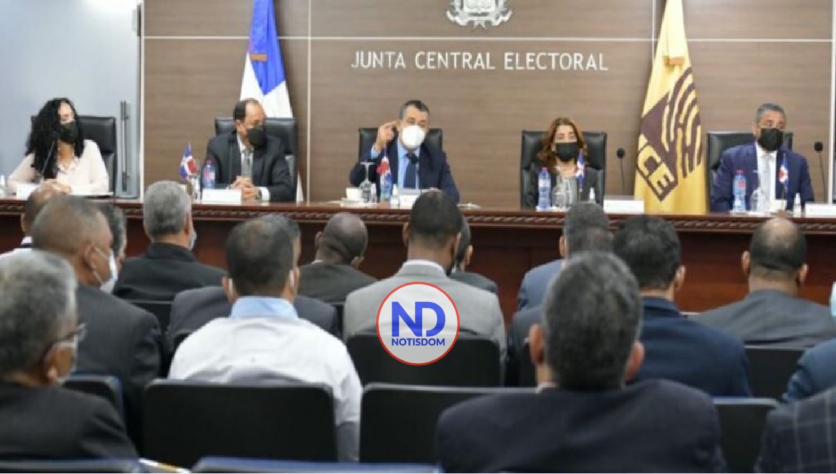 JCE rechaza propuesta del PLD de utilizar veedores de los partidos