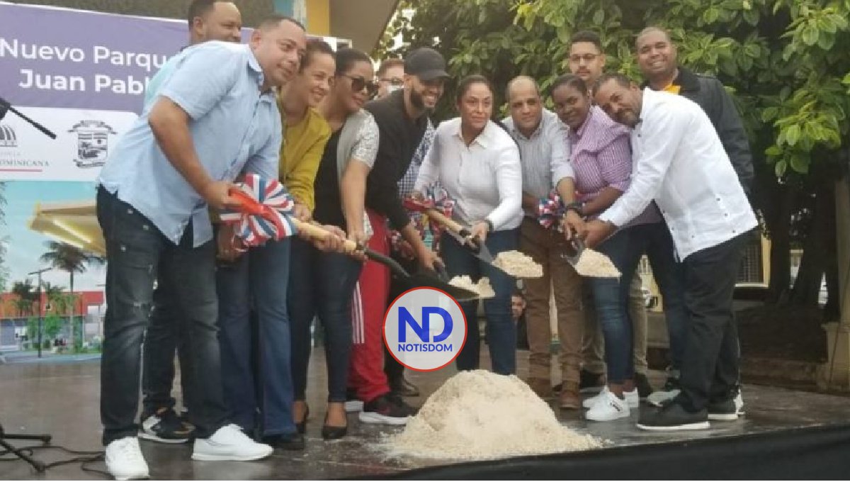 Alcalde de Nagua da primer palazo para reconstrucción de parque