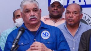 Miguel Vargas llama al Gobierno auxiliar sectores más necesitados