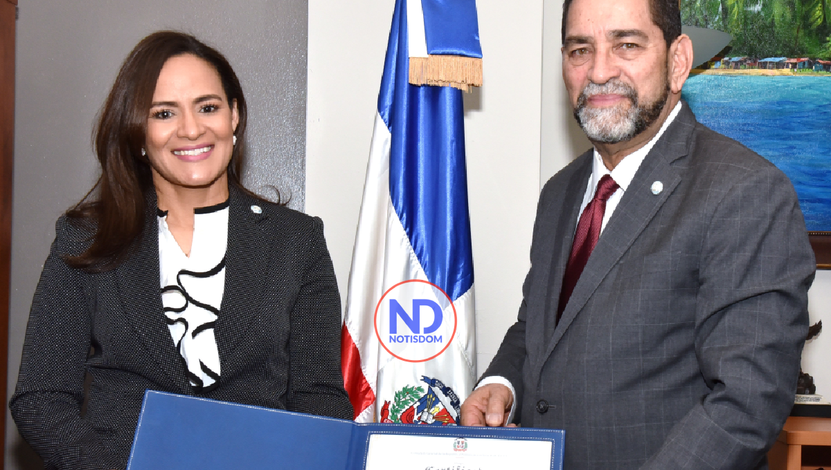 Video | Consulado RD NY reconoce a la periodista dominicana Esperanza Ceballos