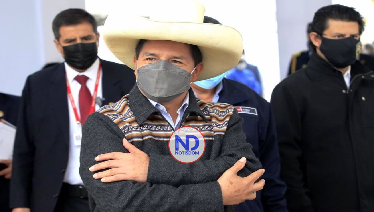 Presidente acusa Fiscalía de participar complot a su Gobierno