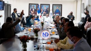 Aprueban uso de libros digitales en los centros educativos de RD