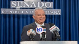 Senador buscará un millón firmas apoyo ley extinción de dominio