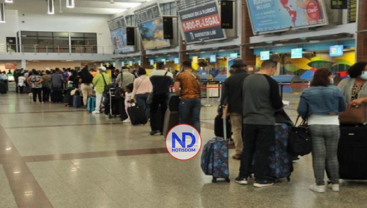 Estados Unidos disminuye a nivel tres su alerta de viaje hacia RD