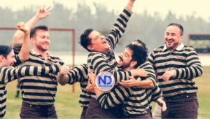 Carlos Vives y Camilo cantan y juegan juntos al fútbol en “Baloncito viejo»