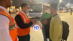 Llega a RD uno de los 13 dominicanos evacuados desde Ucrania