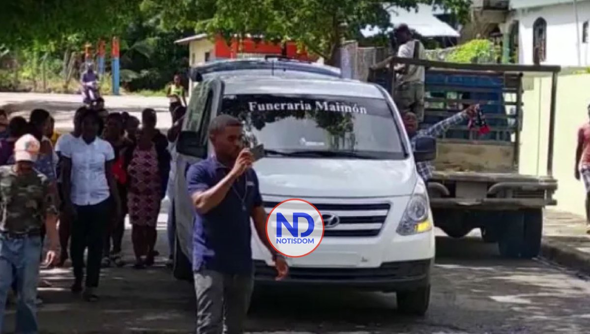 Entre escenas de dolor entierran hermanitos asesinados a machetazos