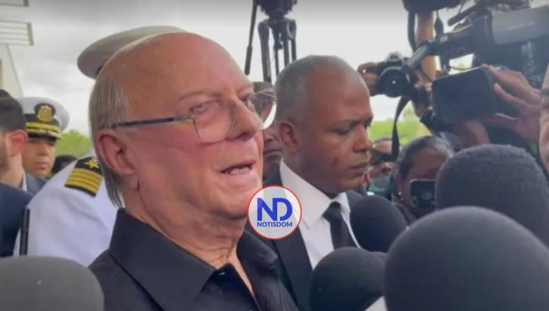 Hipólito Mejía: quisiera darle un abrazo a todos, pero es imposible