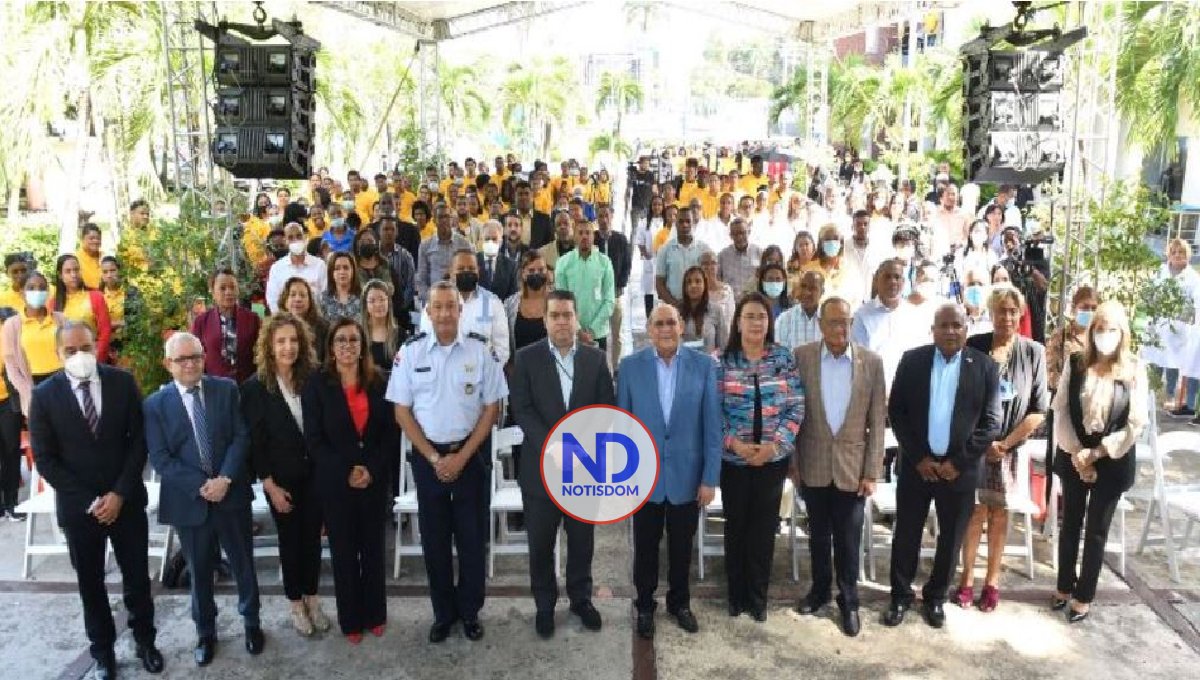 INFOTEP capacitará 20 mil técnicos para la industria 4.0 2 INFOTEP capacitará 20 mil técnicos para la industria 4.0