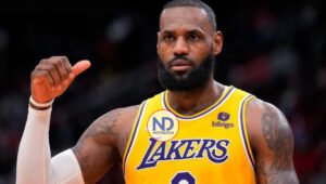 LeBron hace historia con 30.000 puntos, 10.000 rebotes y 10.000 asistencias