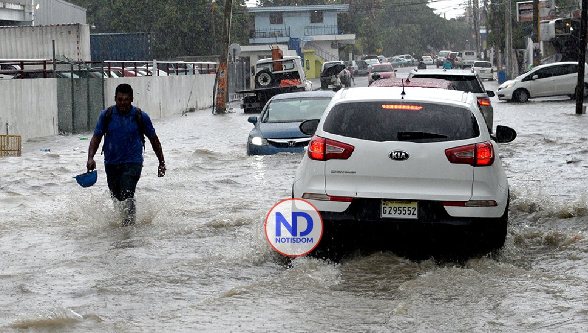 COE eleva a 12 las provincias en alerta verde y amarilla por vaguada