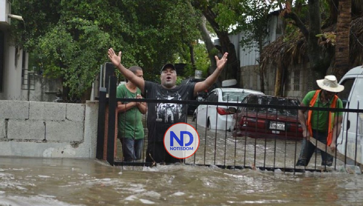 COE mantiene 12 provincias en alerta ante posibles inundaciones