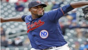 Los Tigres de Detroit firman a Michael Pineda por un año en GL
