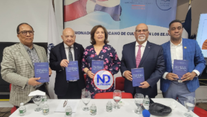 Amaury Justo Duarte pone a circular libro en el Comisionado Dominicano de Cultura