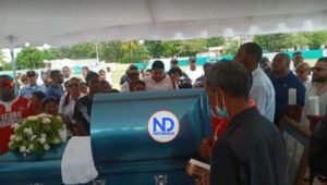 Entre llanto y dolor sepultan los restos del exlanzador Odalis Pérez