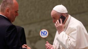 Papa dice está haciendo lo posible para poner fin a guerra en Ucrania