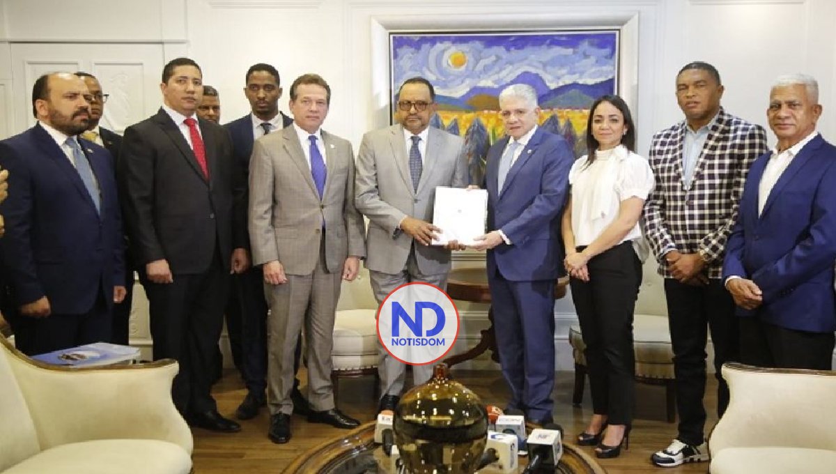 PE deposita Congreso proyectos de hidrocarburos y fideicomisos 2 PE deposita Congreso proyectos de hidrocarburos y fideicomisos