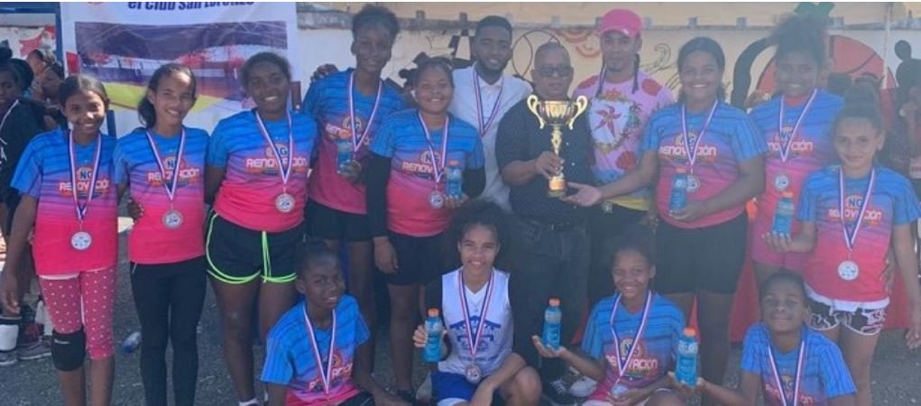 SAN LORENZO 1 Culmina la Copa Independencia de Voleibol del Club San Lorenzo