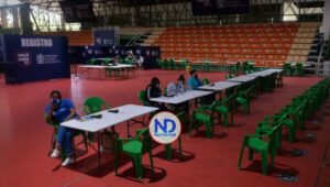 Centros de vacunación en Santiago registran poca ocupación