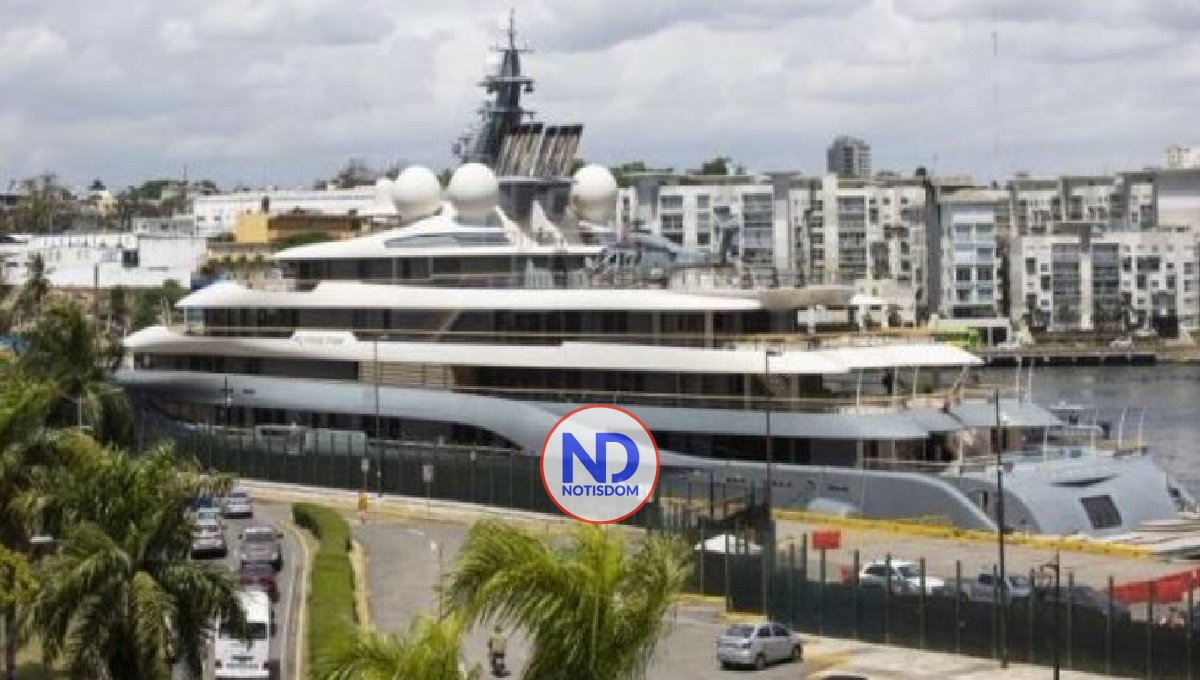 Ministerio Público RD allana yate magnate ruso anclado San Soucí