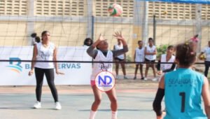 Festival de voleibol U-13 en las canchas abiertas Centro Olímpico