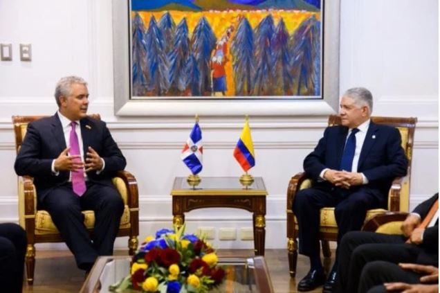 DUQUE Y ESTRELLA 1 Iván Duque en RD: Llama dictador a Maduro y califica situación en Ucrania como una masacre