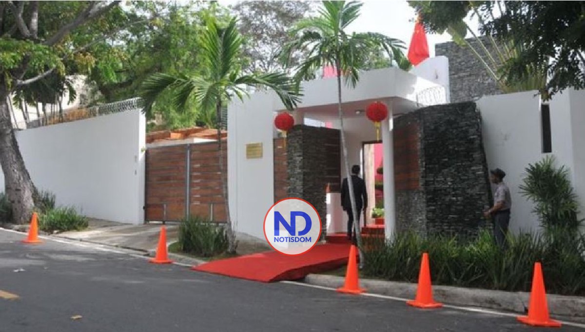 China pide arresto de la acusada matar hombre en una ferretería