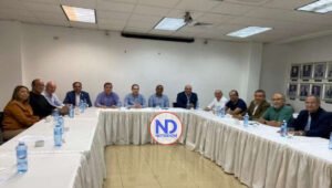 Empresarios de Santiago rechazan llamado a huelga de este lunes 25