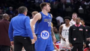 Los Mavericks confirman la lesión de Doncic y no dan fecha para su regreso