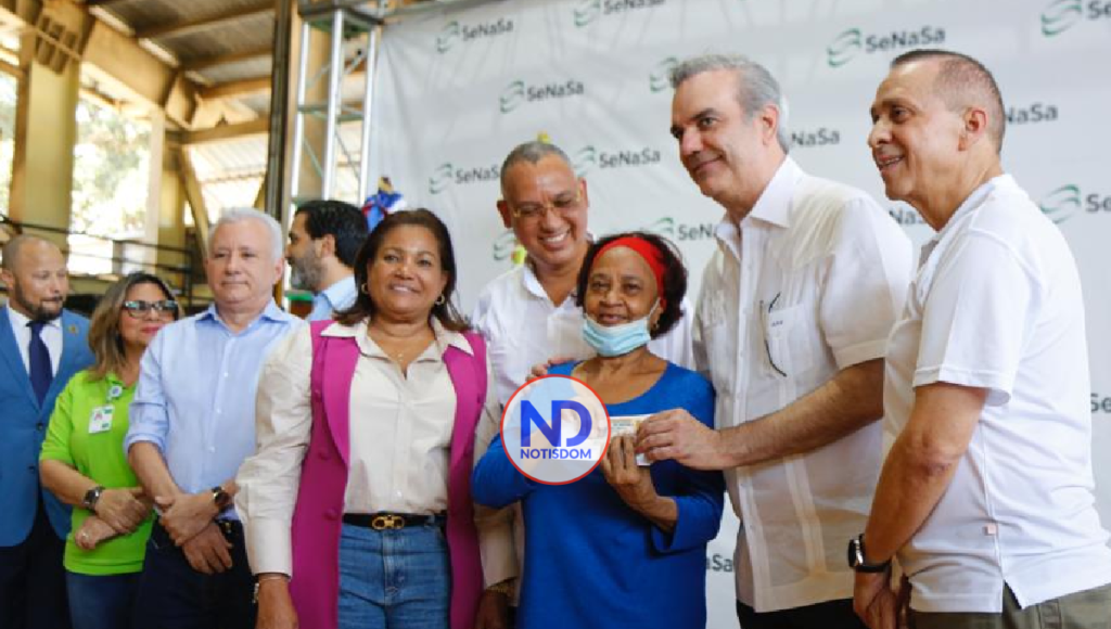 NOTISDOM FOTOS 2022 04 11T101129.916 Presidente Abinader lleva soluciones a SDE y SDN durante intensas jornadas de trabajo