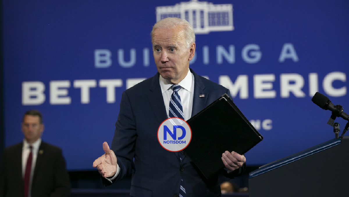 Video | Joe Biden luce perdido tras extender su mano para un apretón y no encontrar a nadie