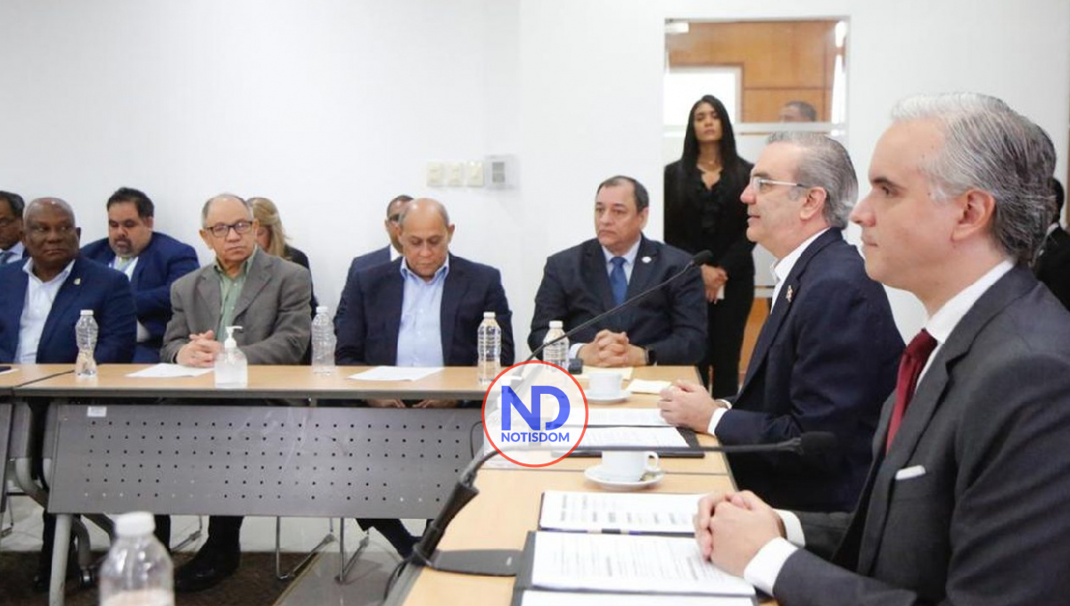 Presidente Abinader anuncia aumento salarial de un 24% para el sector construcción
