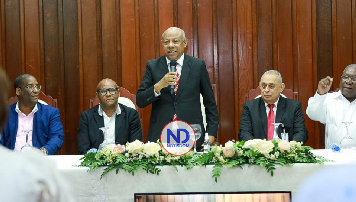 Director IAD afirma Gobierno trabaja para convertir a los parceleros en empresarios agrícolas