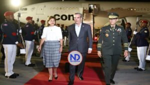 Presidente Abinader regresa RD tras agotar una jornada trabajo en Suiza