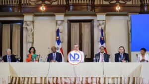 Gobierno adjudica central de gas de Manzanillo, la mayor del país