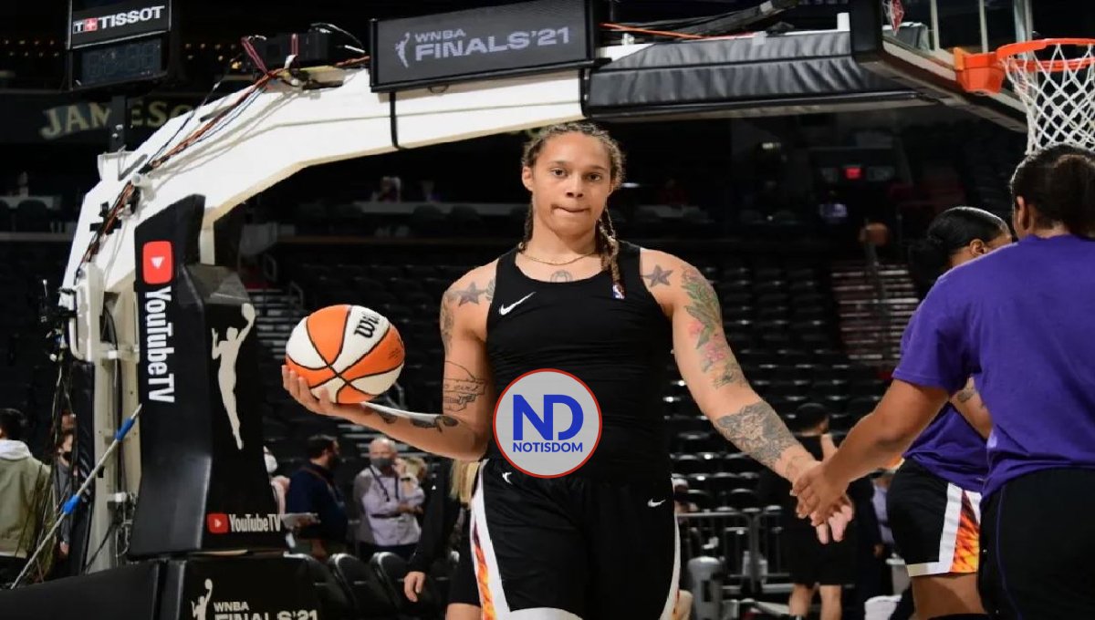 Brittney Griner, estrella de la WNBA, seguirá presa en Moscú