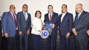 UASD reconoce al cónsul dominicano Eligio Jáquez