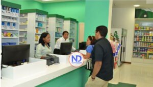 500 farmacéuticos paralizarán labores en demanda alza salarial